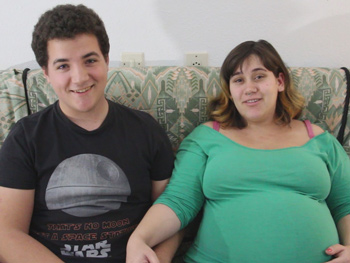 Before giving birth we have to make our first PORN! The couple Lya and Luis debut with great excitement!